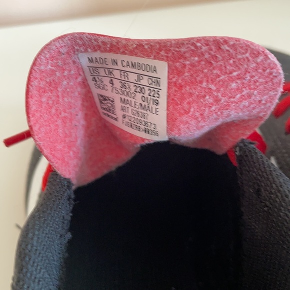 Adidas boys cleats - Picture 3 of 7